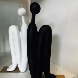 Escultura Thinking Black And White 13.5*6*20.5cm
